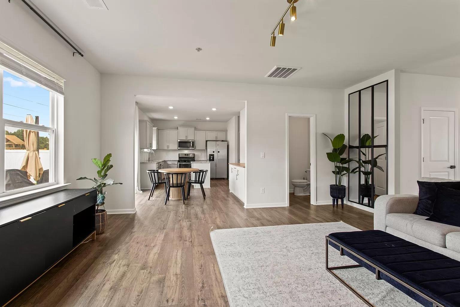 1046 Elmswell Lane | Photo #7