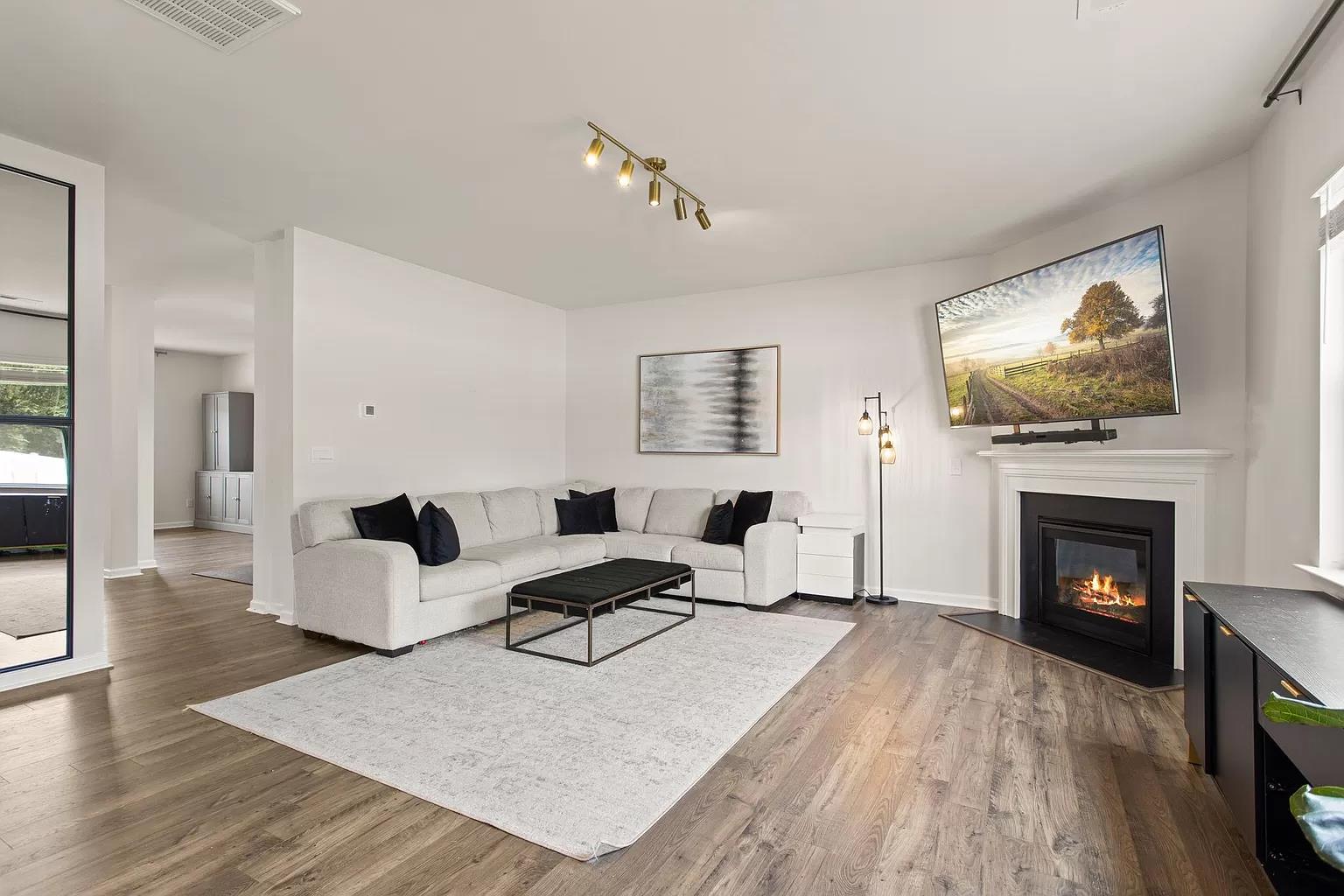 1046 Elmswell Lane | Photo #9