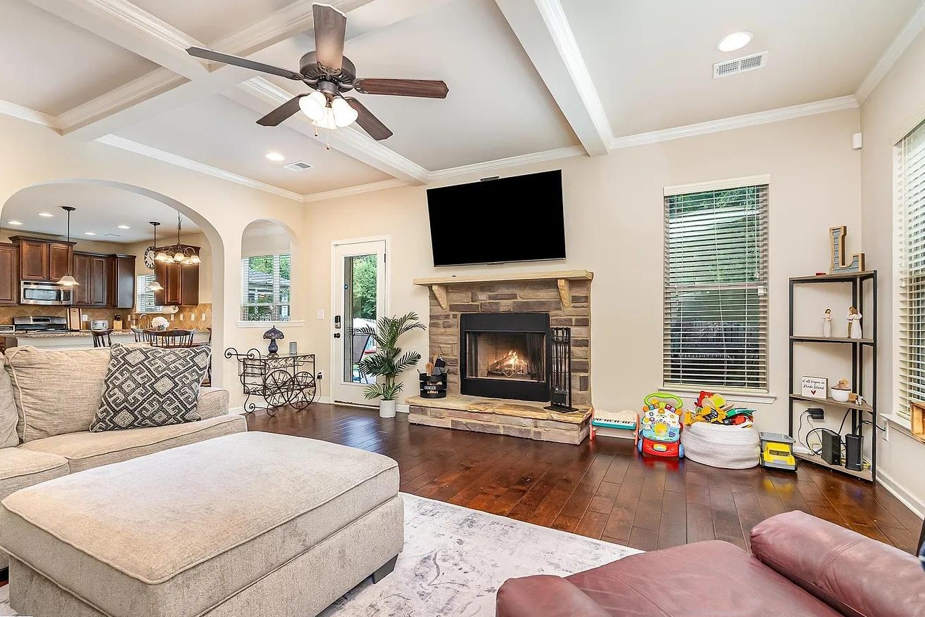 115 Border Avenue | Photo #12