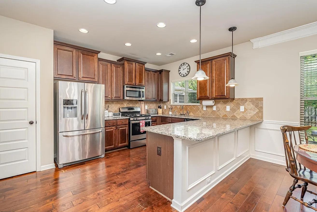 115 Border Avenue | Photo #14