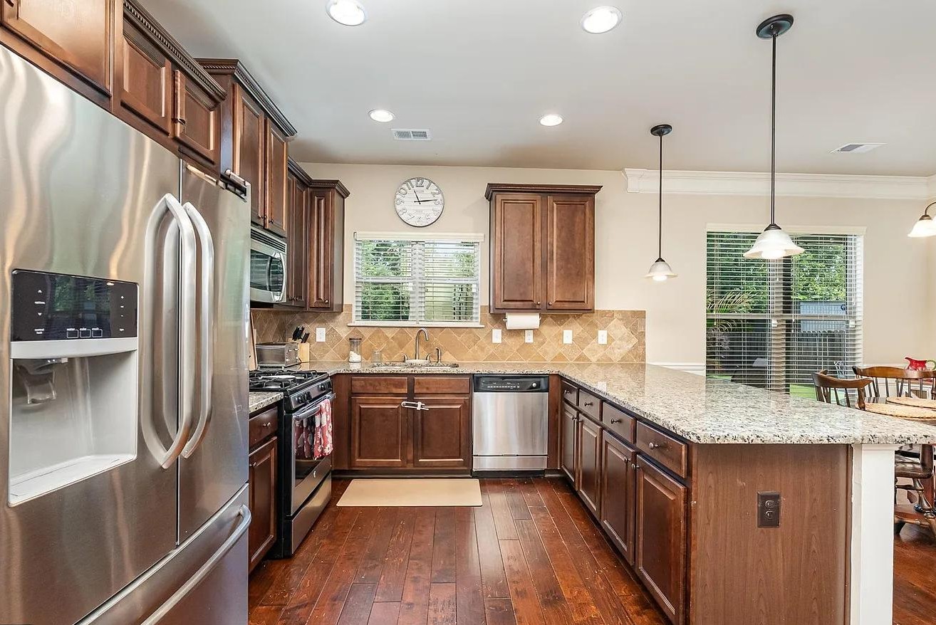 115 Border Avenue | Photo #15