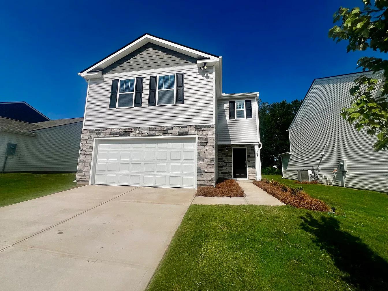 225 Deskin Lane