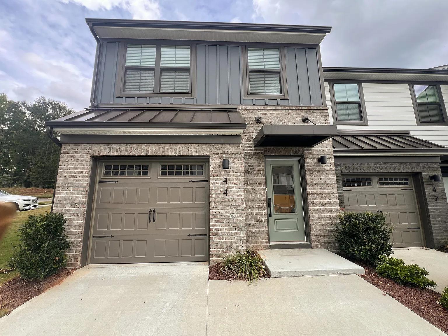 44 Connaught Court