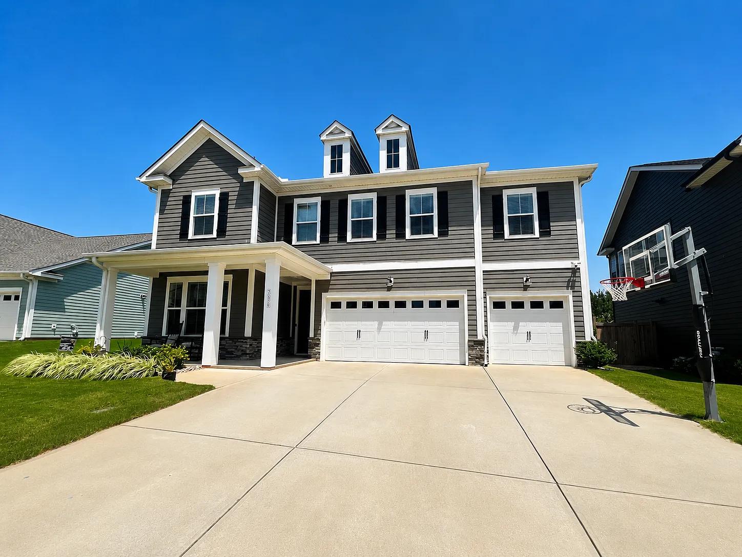 711 Torridon Lane