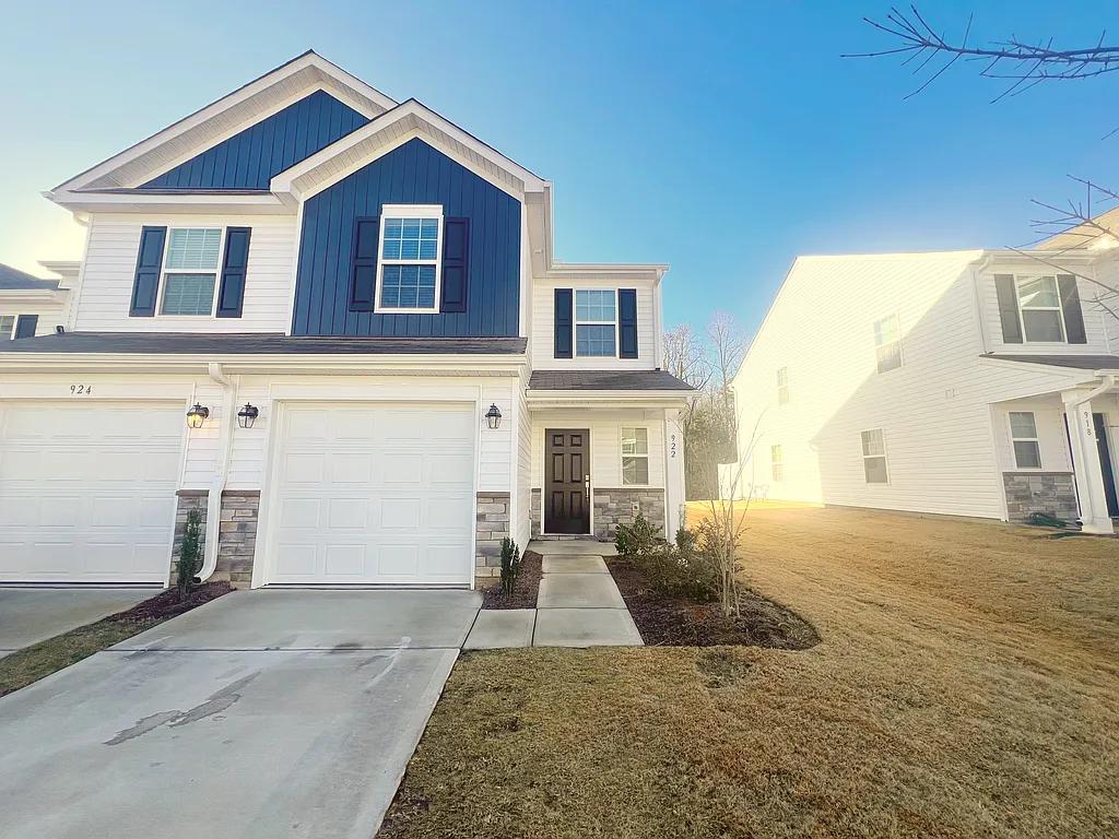 922 Powder Creek Drive